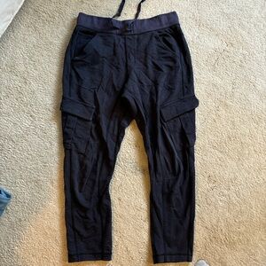 Lululemon cargo joggers. Size 6.